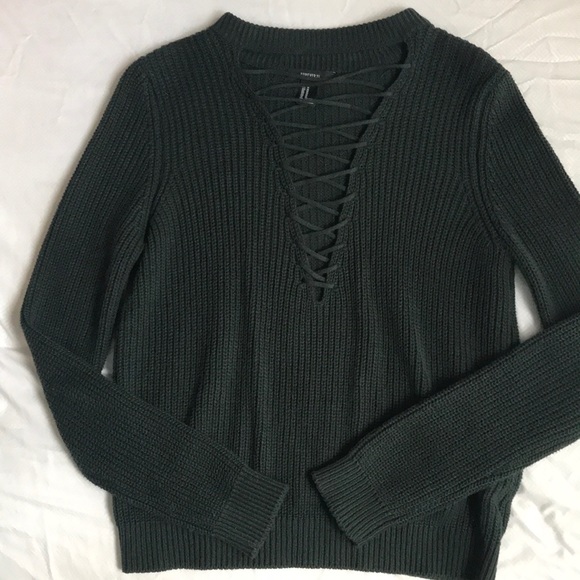 sweater - Picture 1 of 3